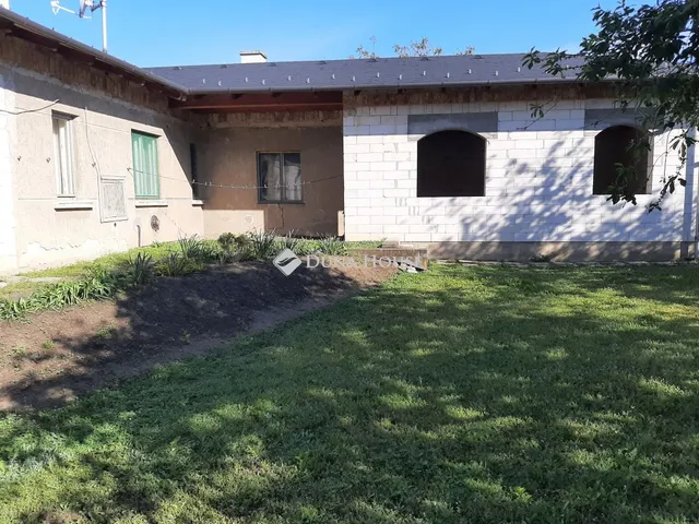 Eladó ház Esztergom, Vízimalom utca 111 nm