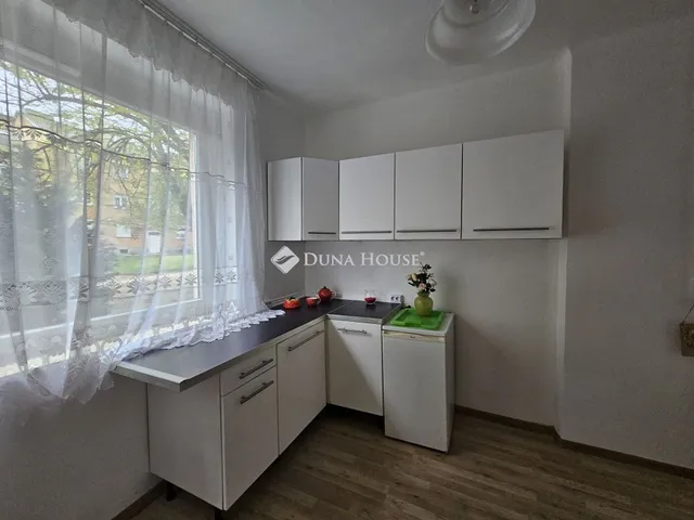 Eladó lakás Lábatlan 34 nm