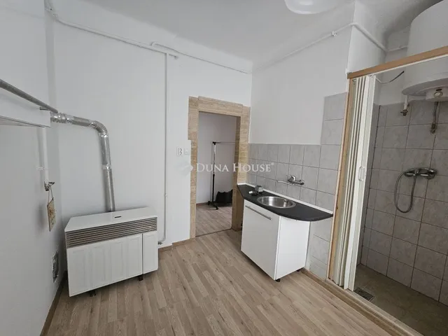 Eladó lakás Lábatlan, Cementgyári lakótelep 34 nm