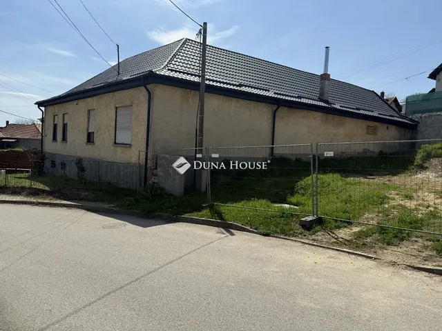 Eladó ház Csolnok, Petőfi Sándor utca 114 nm