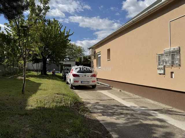 Eladó ház Komárom, Deák Ferenc utca 100 nm
