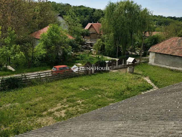 Eladó telek Kesztölc, Ady Endre utca 567 nm