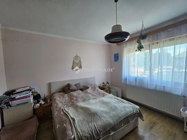 Eladó ház Esztergom, Sport utca 136 nm