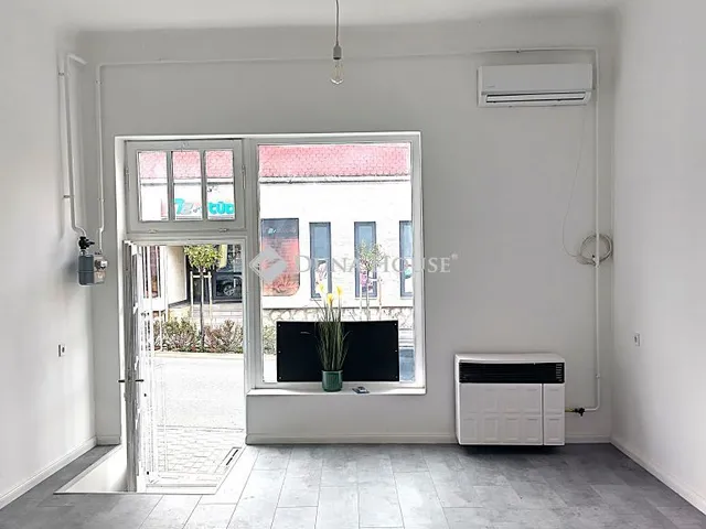 Eladó kereskedelmi és ipari ingatlan Dorog, Mária utca 26 nm