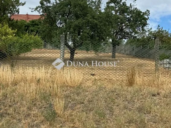 Eladó telek Sárisáp 792 nm