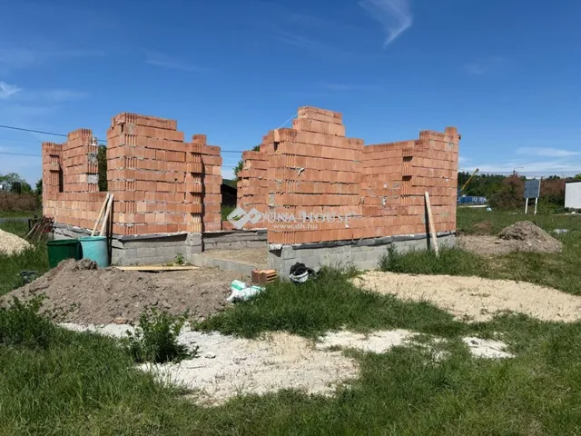 Eladó ház Kesztölc 156 nm