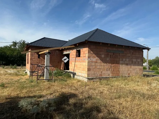 Eladó ház Kesztölc, Esztergomi utca 156 nm