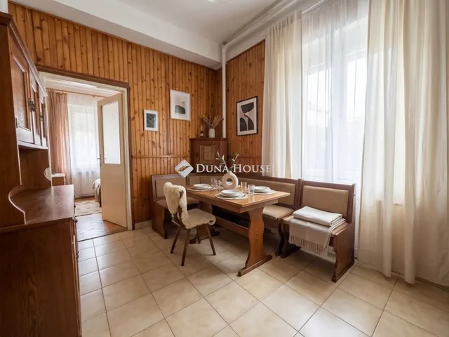 Eladó ház Sárisáp, Köztársaság utca 71 nm