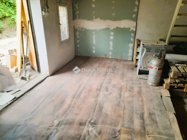Eladó nyaraló Esztergom, Malonyai pincesor 47 nm