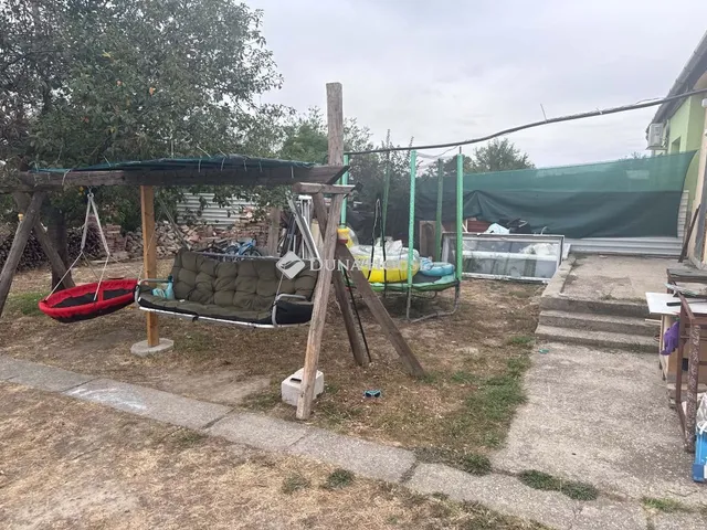 Eladó ház Annavölgy, Bányász utca 65 nm