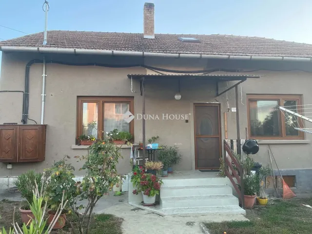 Eladó ház Tokodaltáró 100 nm