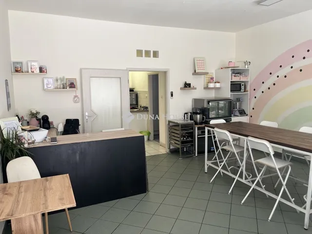 Kiadó kereskedelmi és ipari ingatlan Budapest IX. kerület 42 nm