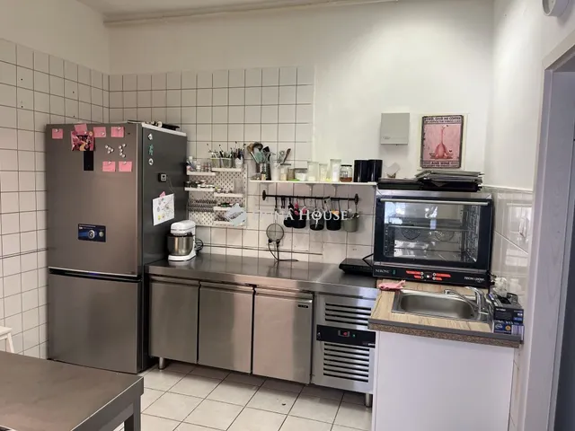 Kiadó kereskedelmi és ipari ingatlan Budapest IX. kerület, Viola utca 42 nm