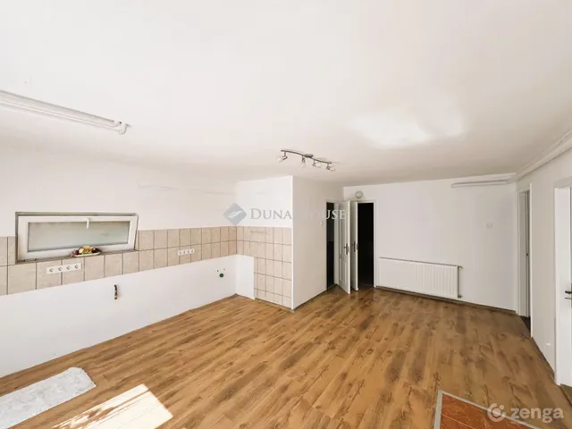 Eladó ház Piliscsév, Dózsa György utca 164 nm