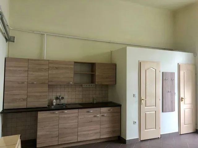 Kiadó kereskedelmi és ipari ingatlan Budapest XIV. kerület 26 nm