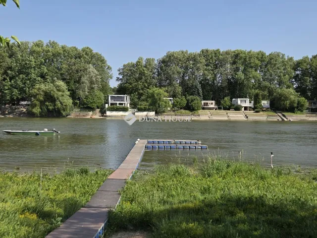 Eladó ház Budakalász 280 nm