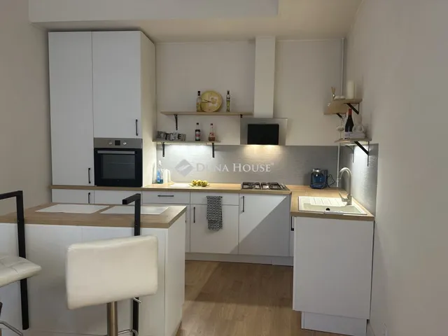 Eladó lakás Budapest VI. kerület 113 nm