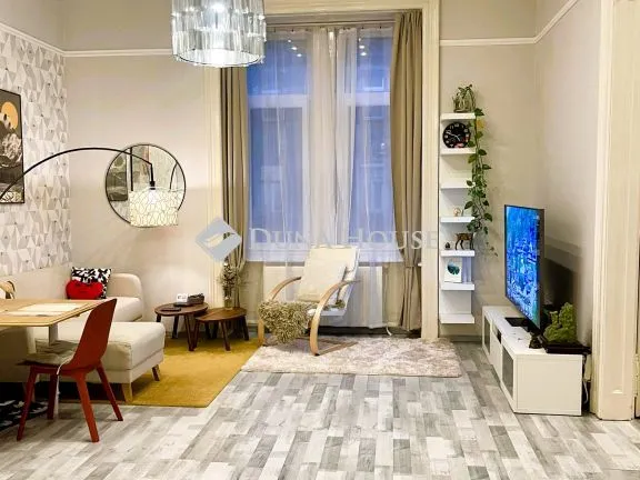 Eladó lakás Budapest VII. kerület, Thököly út 70 nm