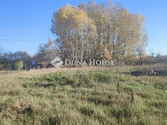 Eladó telek Nyáregyháza 2974 nm