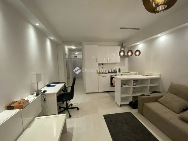 Eladó lakás Budapest I. kerület, Naphegy utca 37 nm