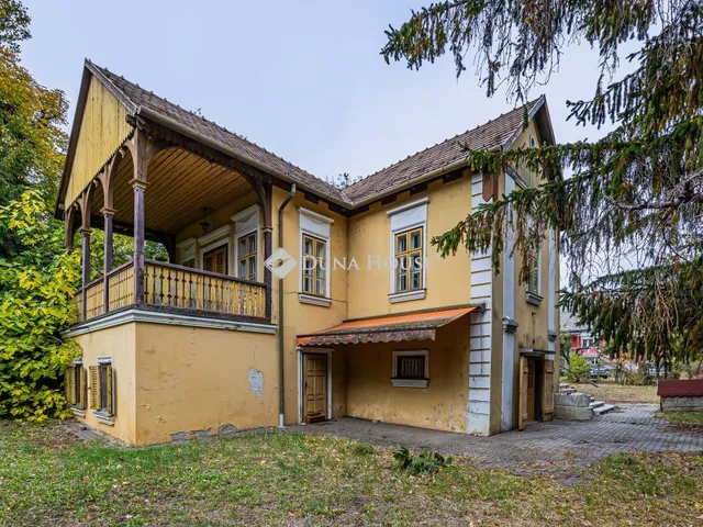 Eladó ház Balatonfüred, Petőfi Sándor utca 220 nm