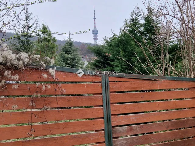 Eladó telek Pécs, Szkókó tető dűlő 1100 nm