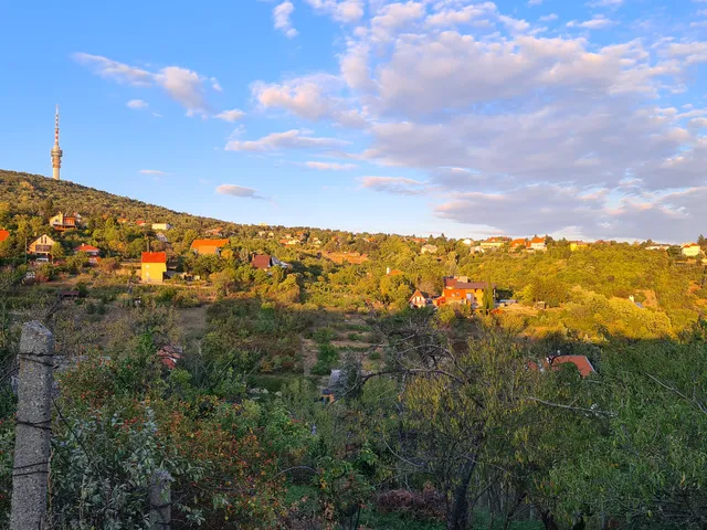 Eladó telek Pécs 890 nm