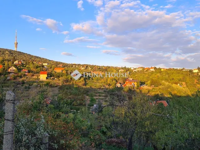 Eladó telek Pécs 890 nm