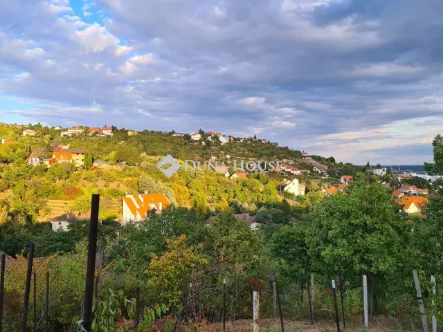Eladó telek Pécs, Lepke dűlő 890 nm