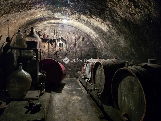 Eladó telek Pécs 1246 nm