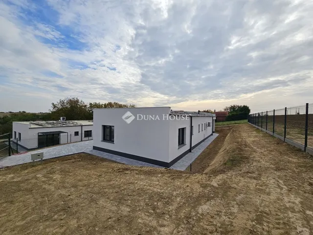 Eladó ház Pécs 145 nm