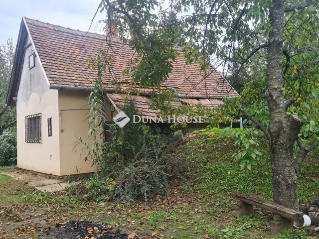 Eladó mezőgazdasági ingatlan Pellérd 1117 nm