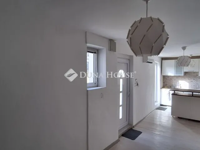 Eladó lakás Pécs, Csillag utca 39 nm
