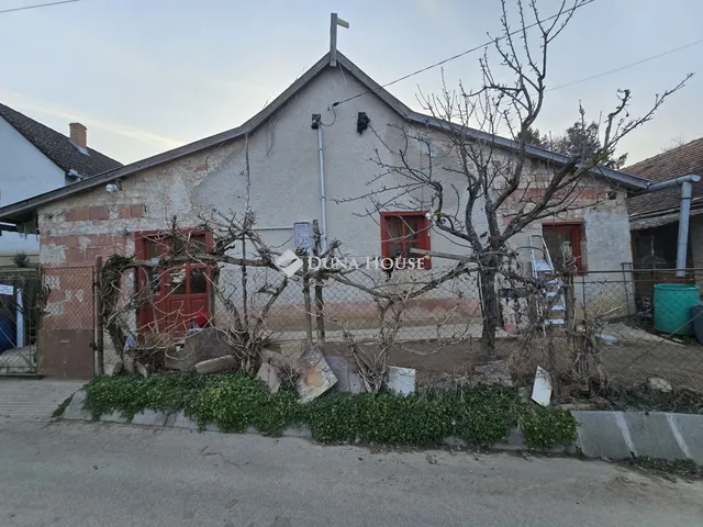 Eladó ház Gyód, Farkas dűlő 45 nm