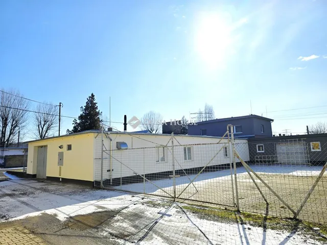 Eladó kereskedelmi és ipari ingatlan Pécs 431 nm