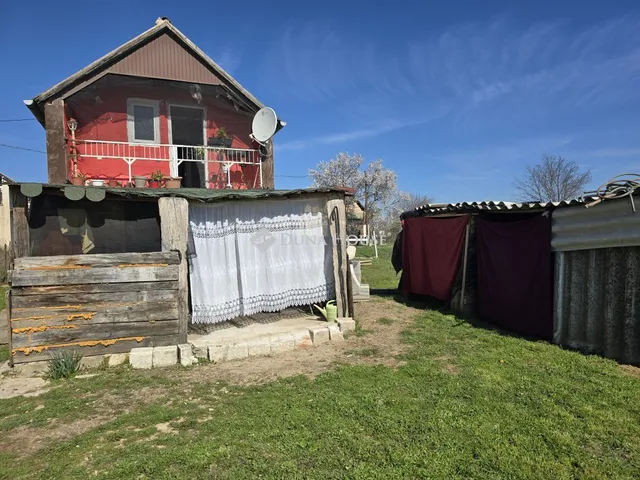 Eladó ház Mohács 42 nm