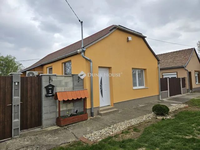 Eladó ház Nagytótfalu 75 nm