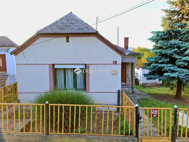 Eladó ház Bogád 69 nm