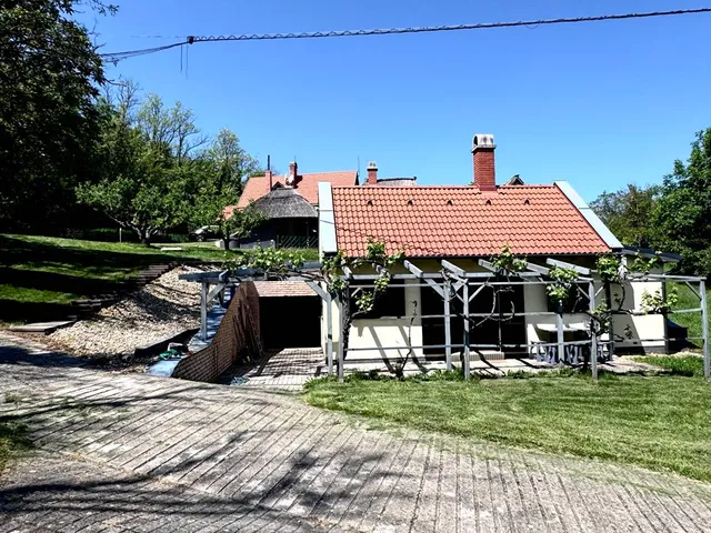 Eladó ház Zamárdi 250 nm
