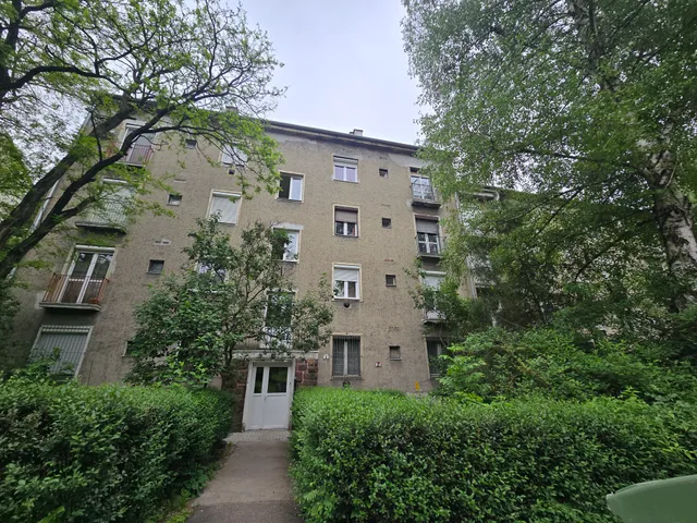 Eladó lakás Komló 54 nm