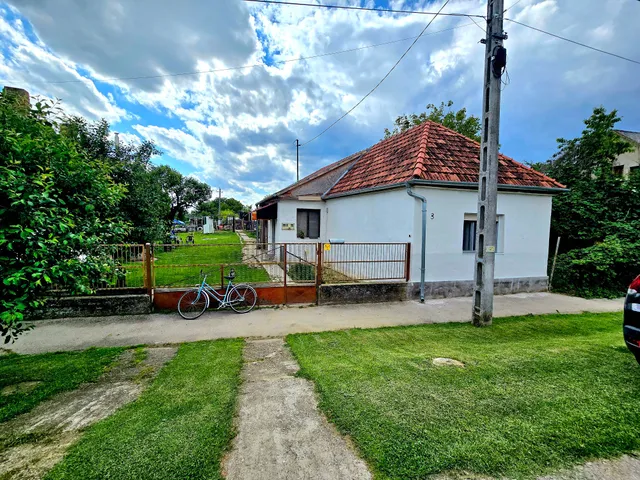 Eladó ház Bicsérd 50 nm