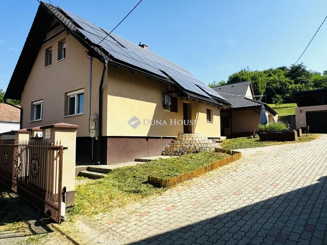 Eladó ház Komló, Mecsekfalu 160 nm