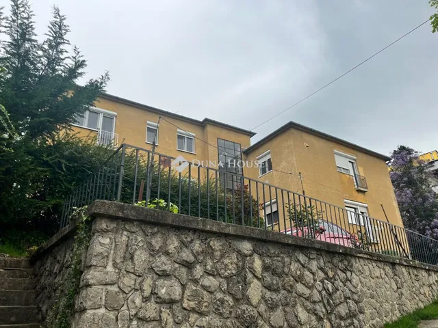 Kiadó lakás Pécs, Magaslati út 43 nm