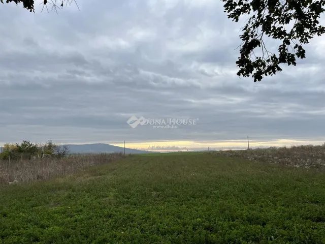 Eladó telek Szalánta 1221 nm
