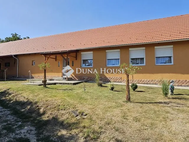 Eladó ház Baksa 126 nm