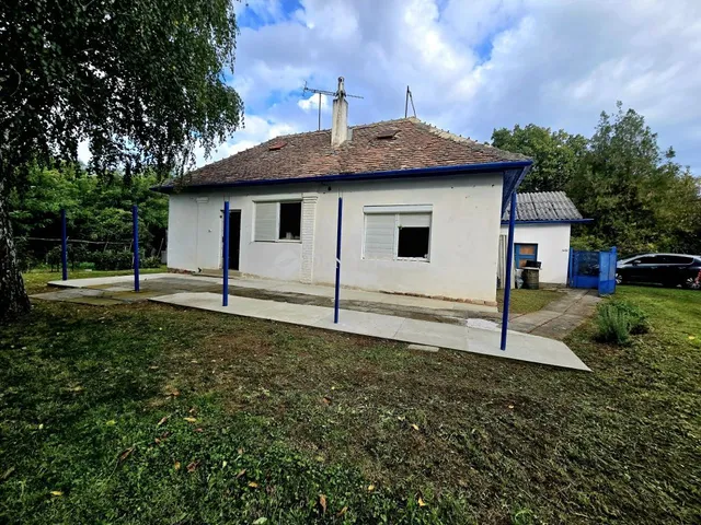 Eladó ház Kővágótőttős, Külterület 52 nm