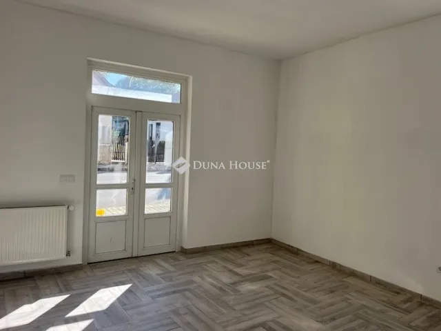 Eladó ház Pócsa 113 nm