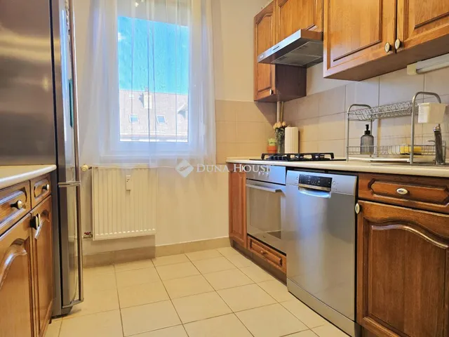 Eladó lakás Pécs 71 nm