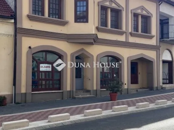 Eladó ház Siklós 225 nm