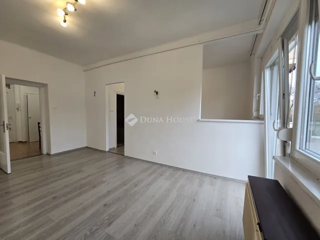 Kiadó lakás Pécs, Aranycsapat utca 40 nm